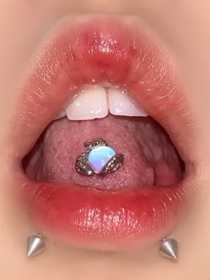 body-jewellery-medusa-heart-tongue-stud-1 Bubbleoo Medusa heart tongue stud piercing worn in mouth